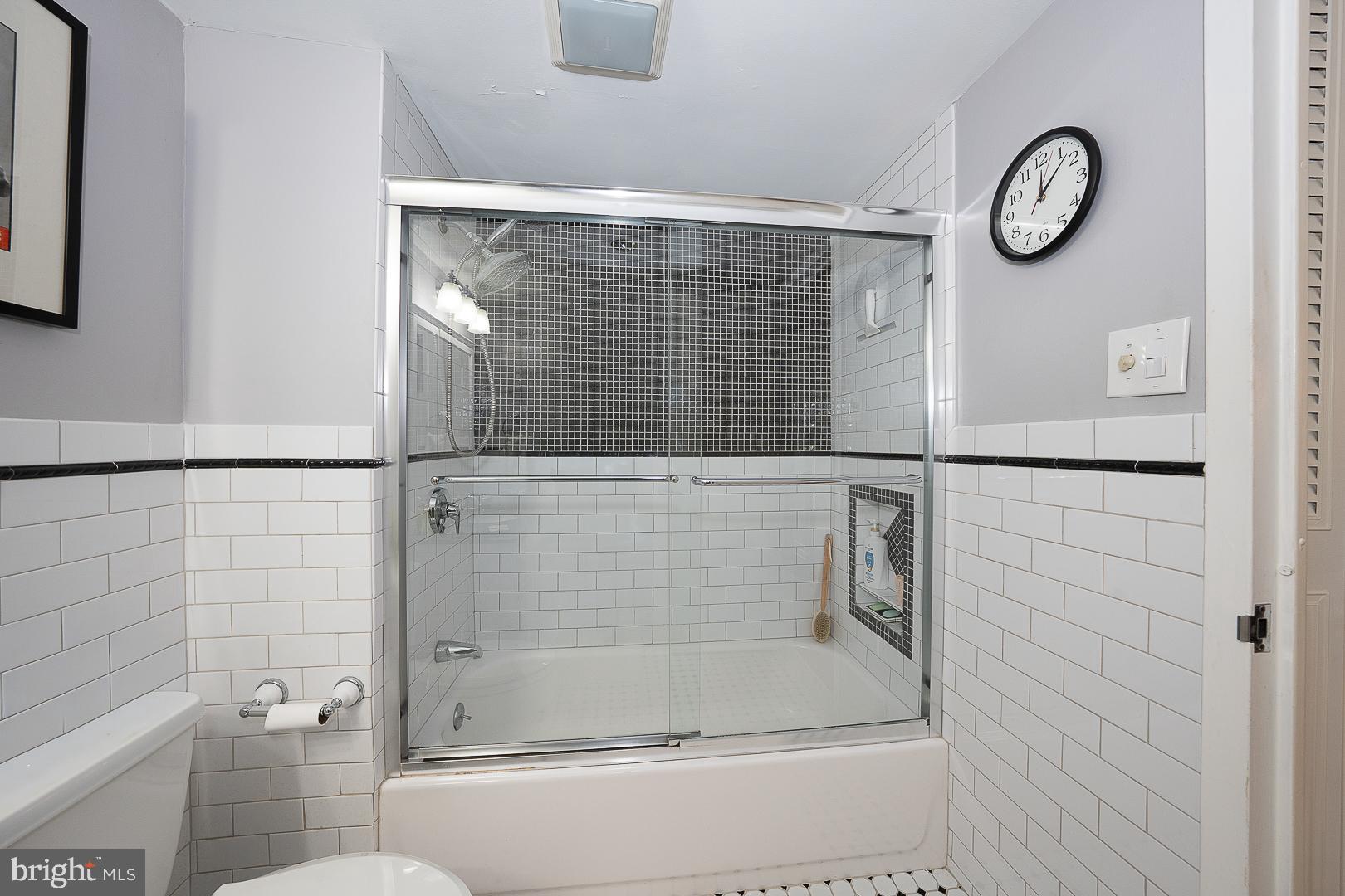 1919 CHESTNUT STREET 2703