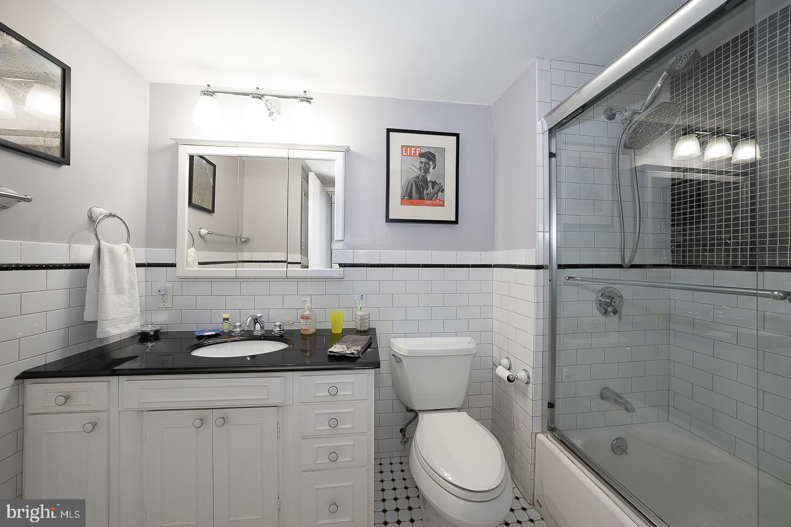 1919 CHESTNUT STREET 2703