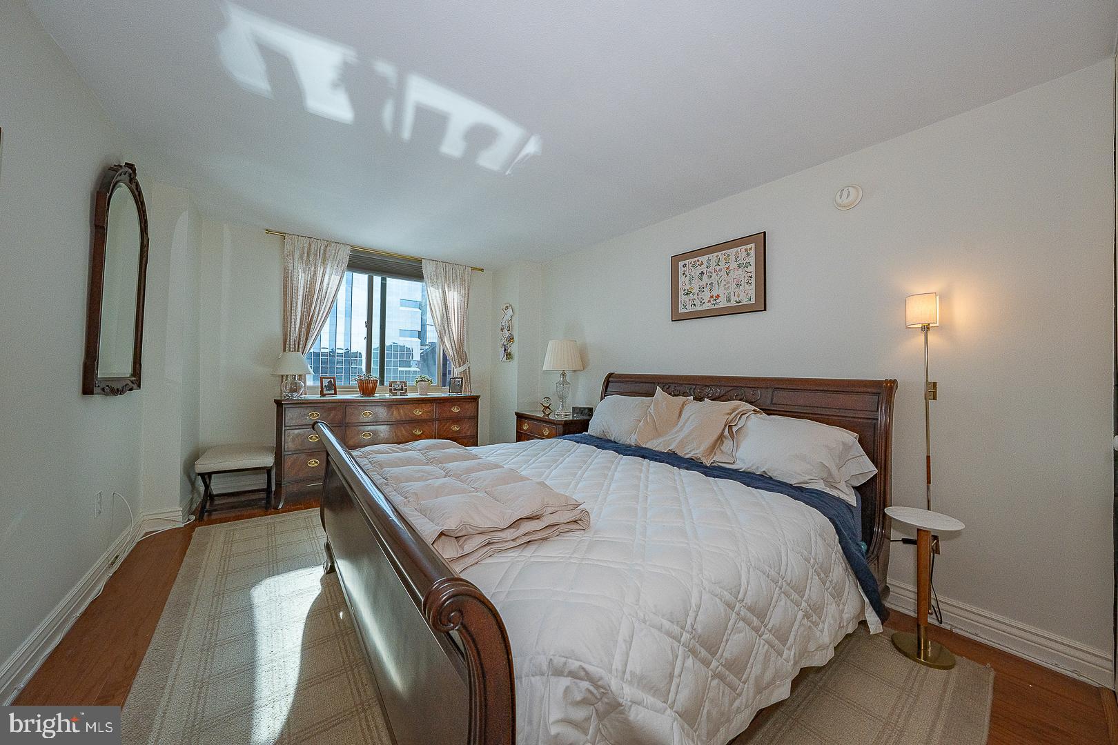 1919 CHESTNUT STREET 2703