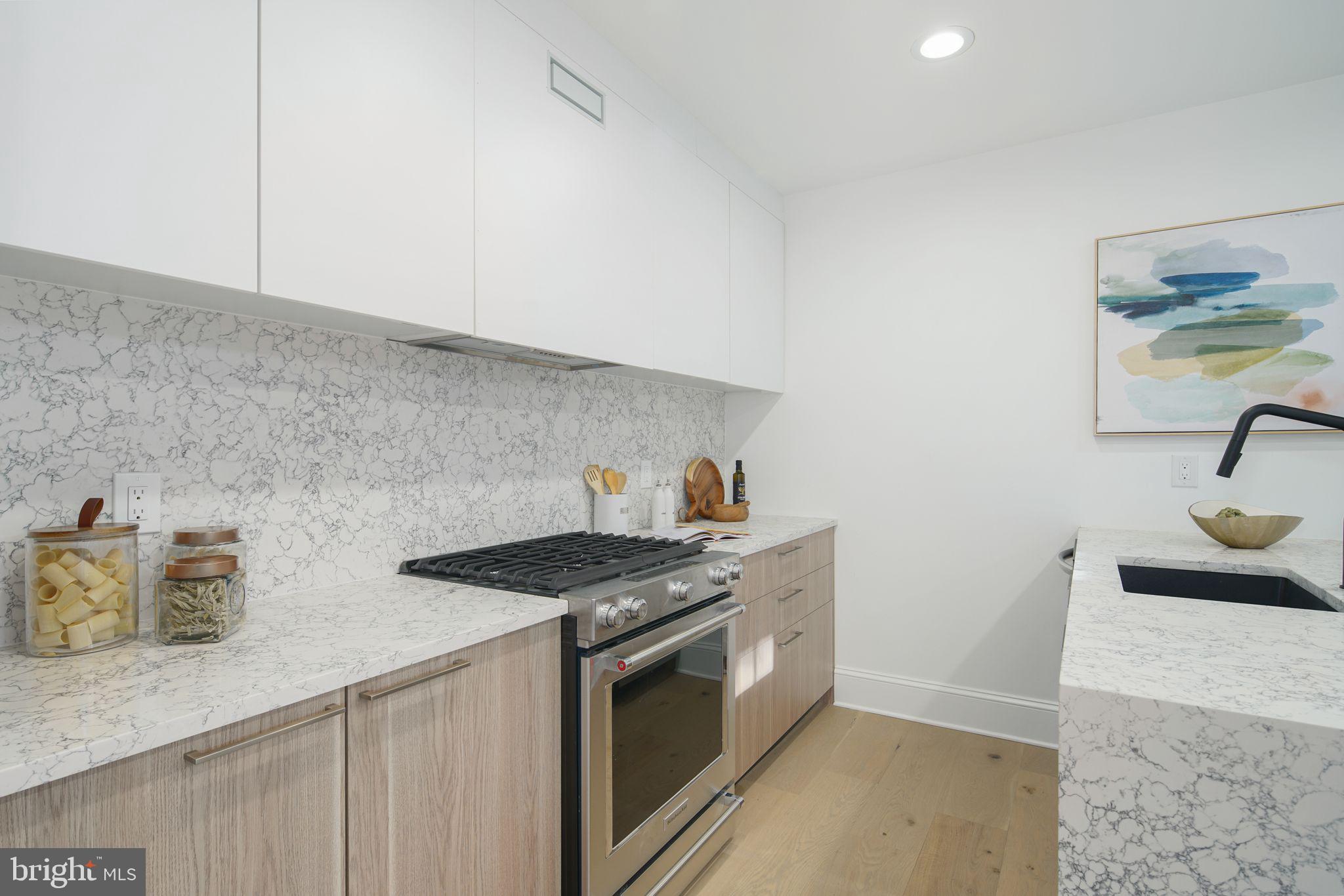 2115 FITZWATER STREET