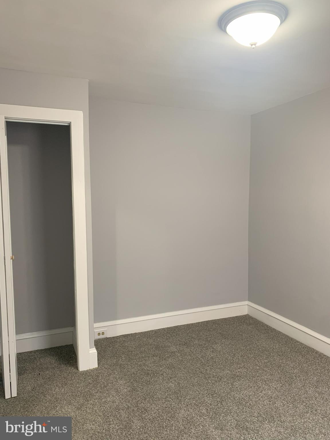 2982 E THOMPSON STREET