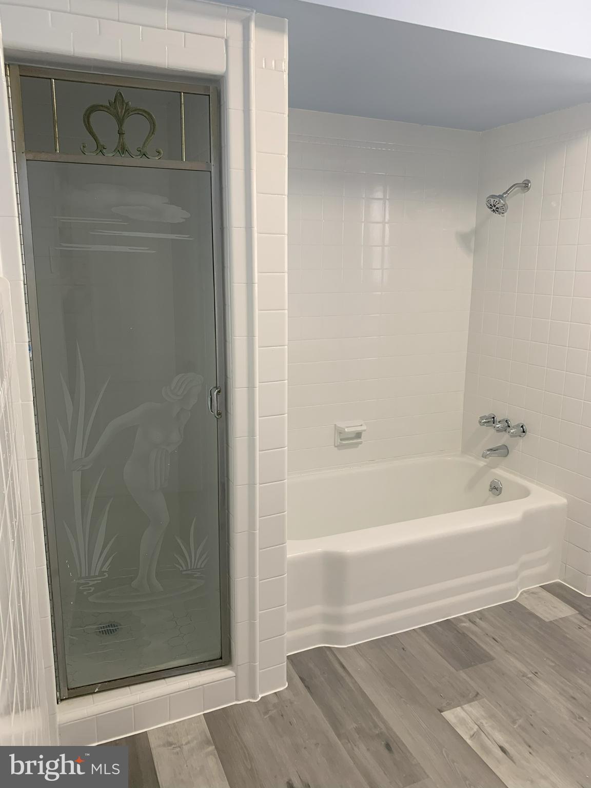 2982 E THOMPSON STREET