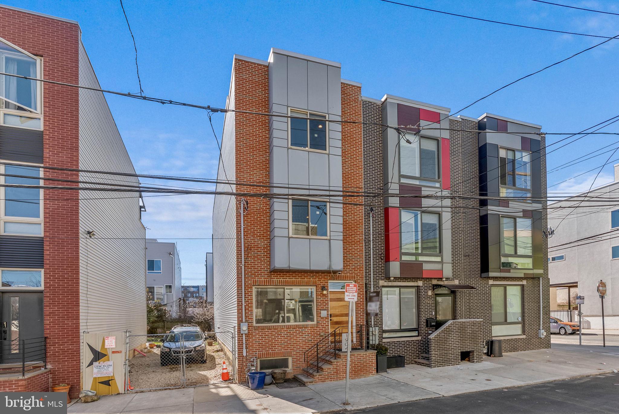 1904 E CUMBERLAND STREET