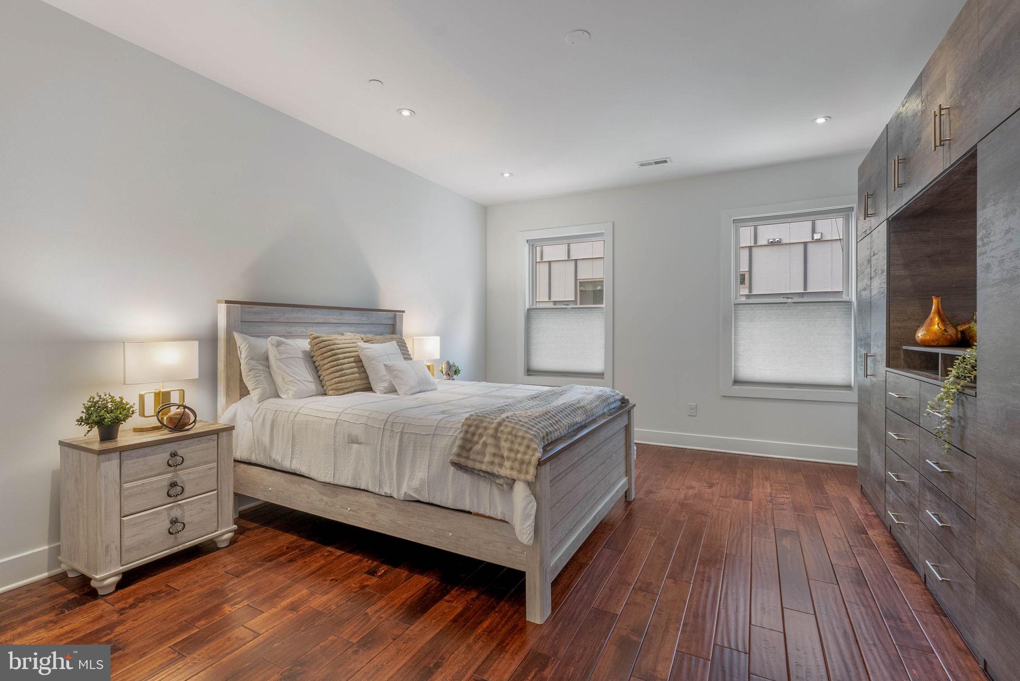 512 S FRONT STREET 14 2