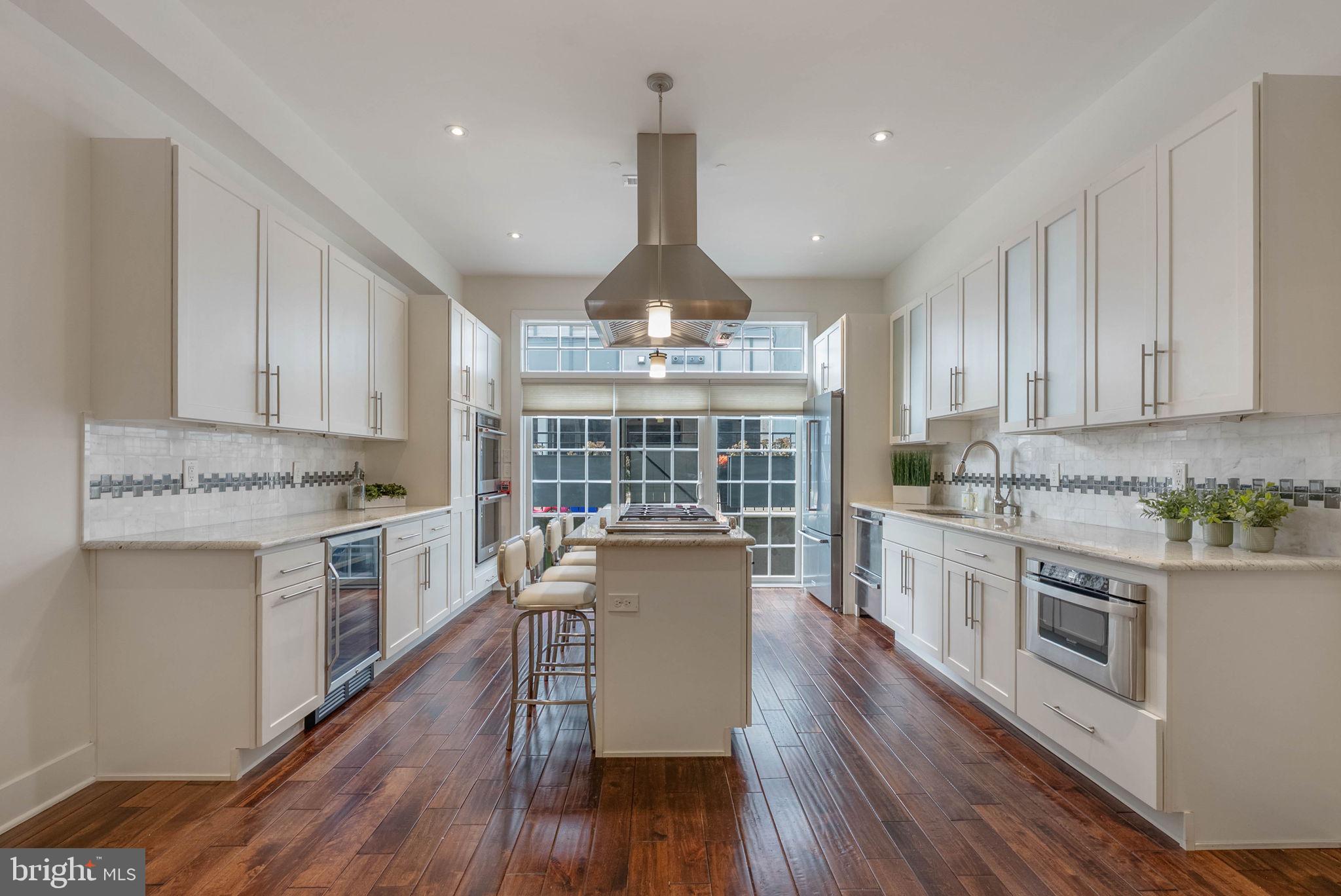 512 S FRONT STREET 14 2