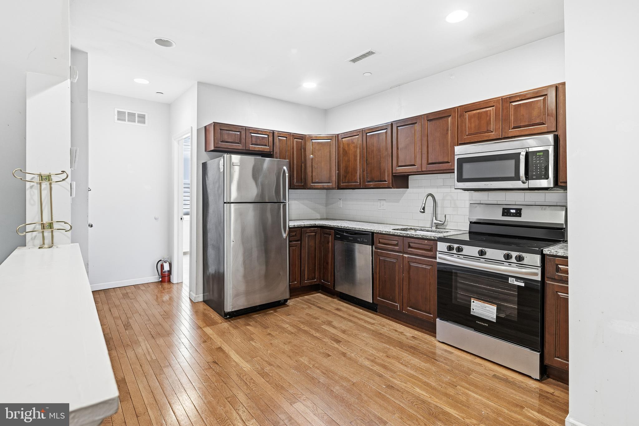 2024 N CARLISLE STREET