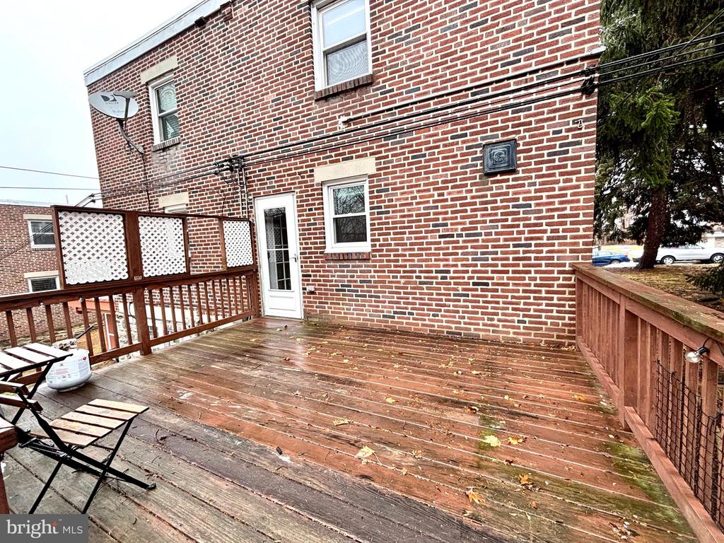 546 OVERLOOK ROAD