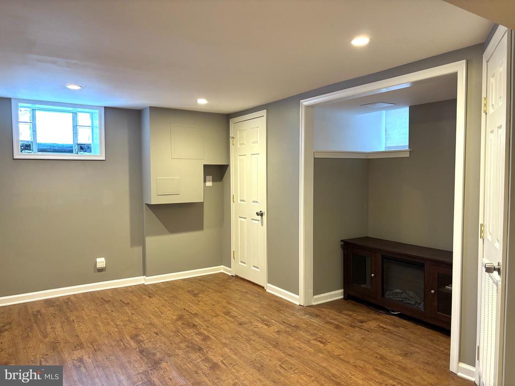 546 OVERLOOK ROAD