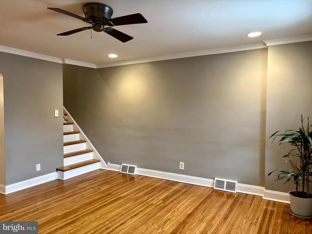 546 OVERLOOK ROAD