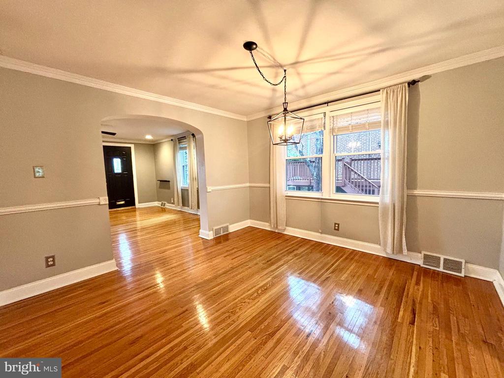 546 OVERLOOK ROAD