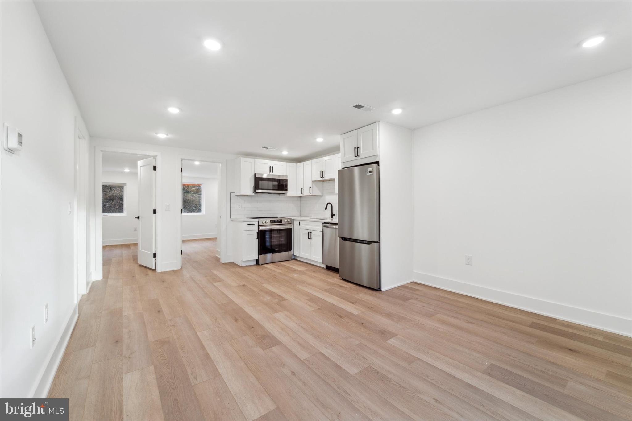 286 GREENOUGH STREET 2