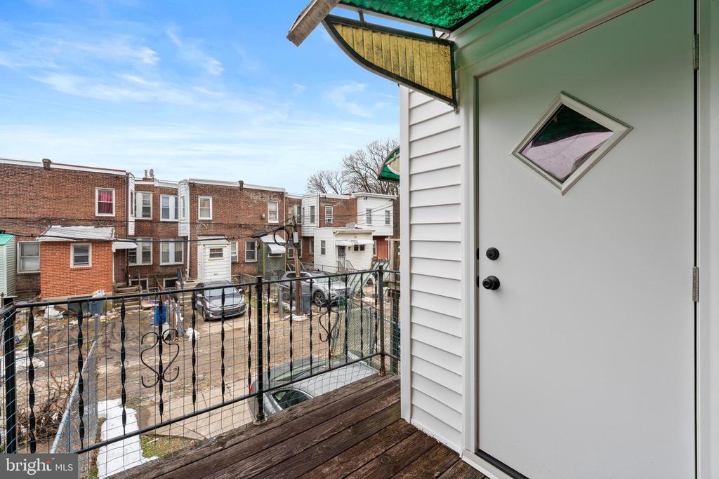 5868 N 6TH STREET