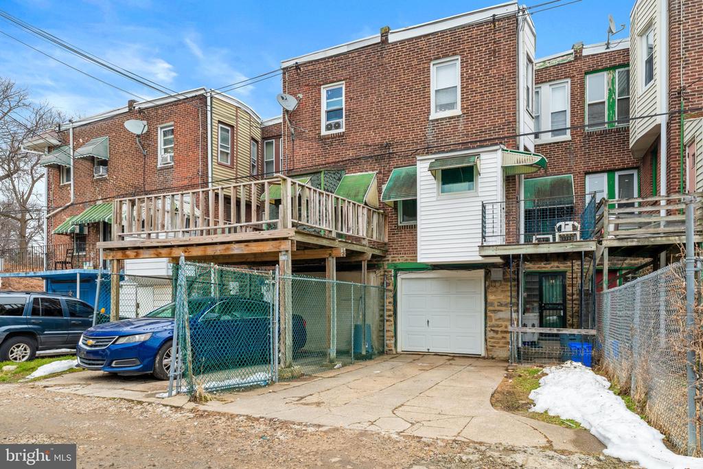 5868 N 6TH STREET