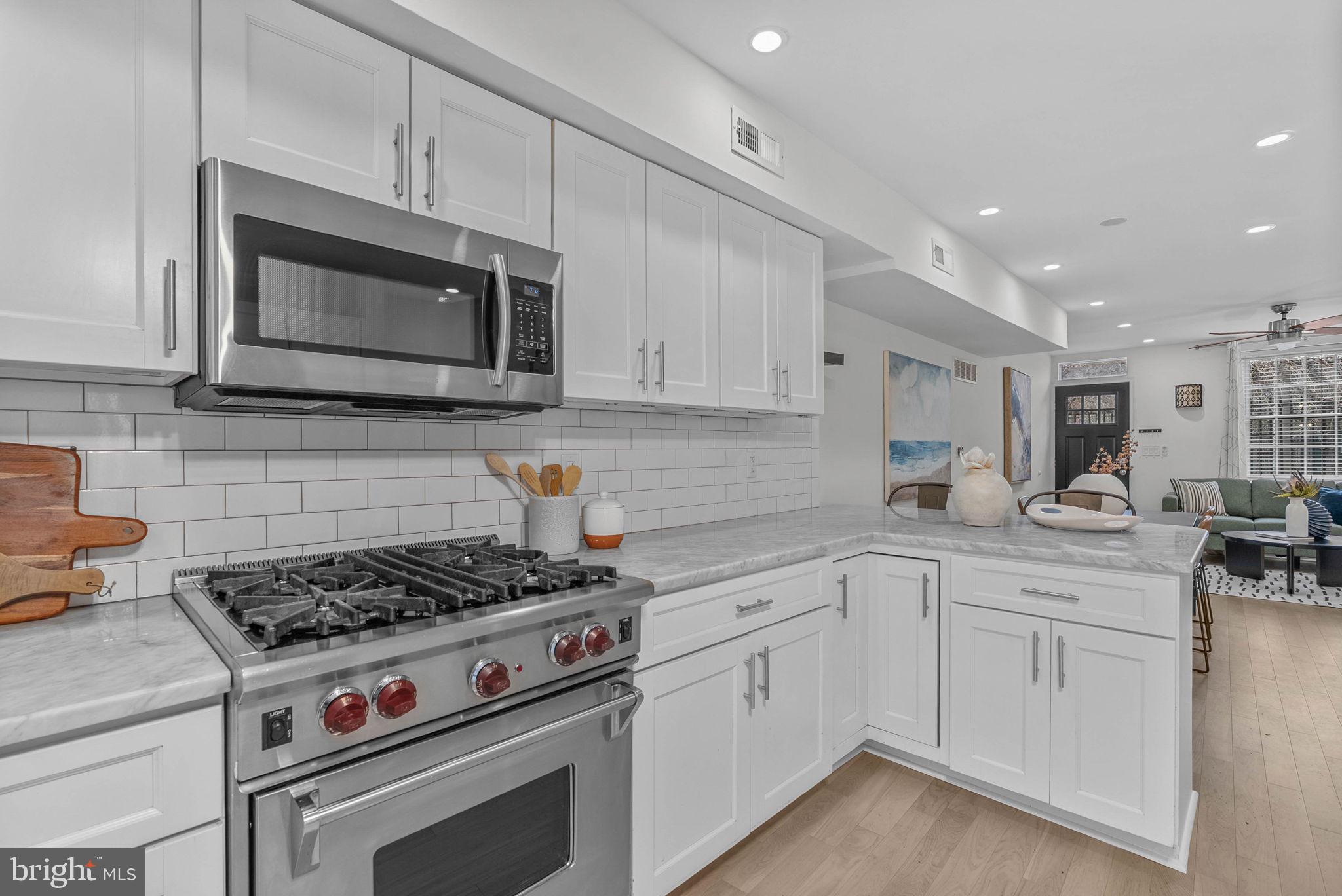 804 S LAWRENCE STREET