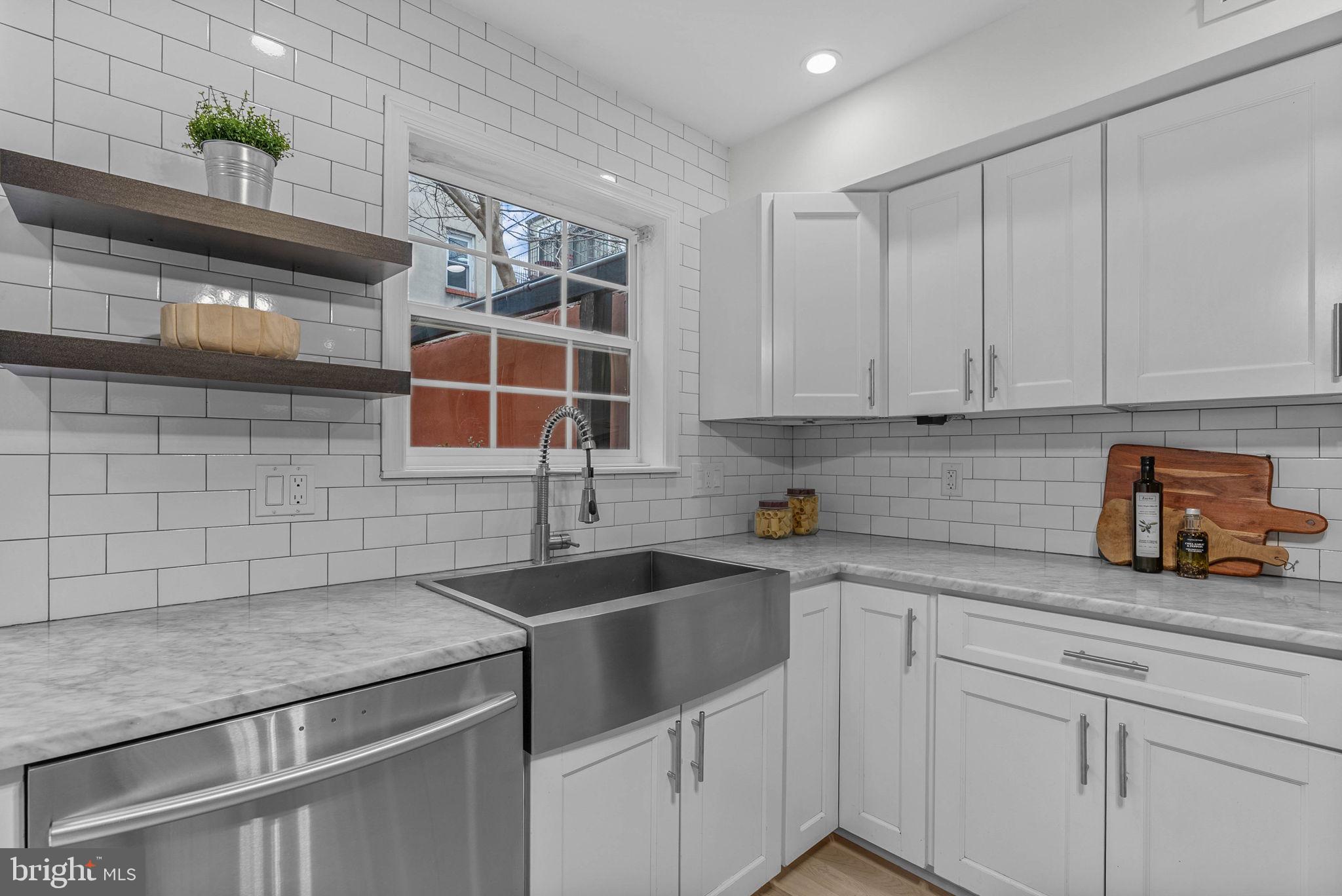 804 S LAWRENCE STREET