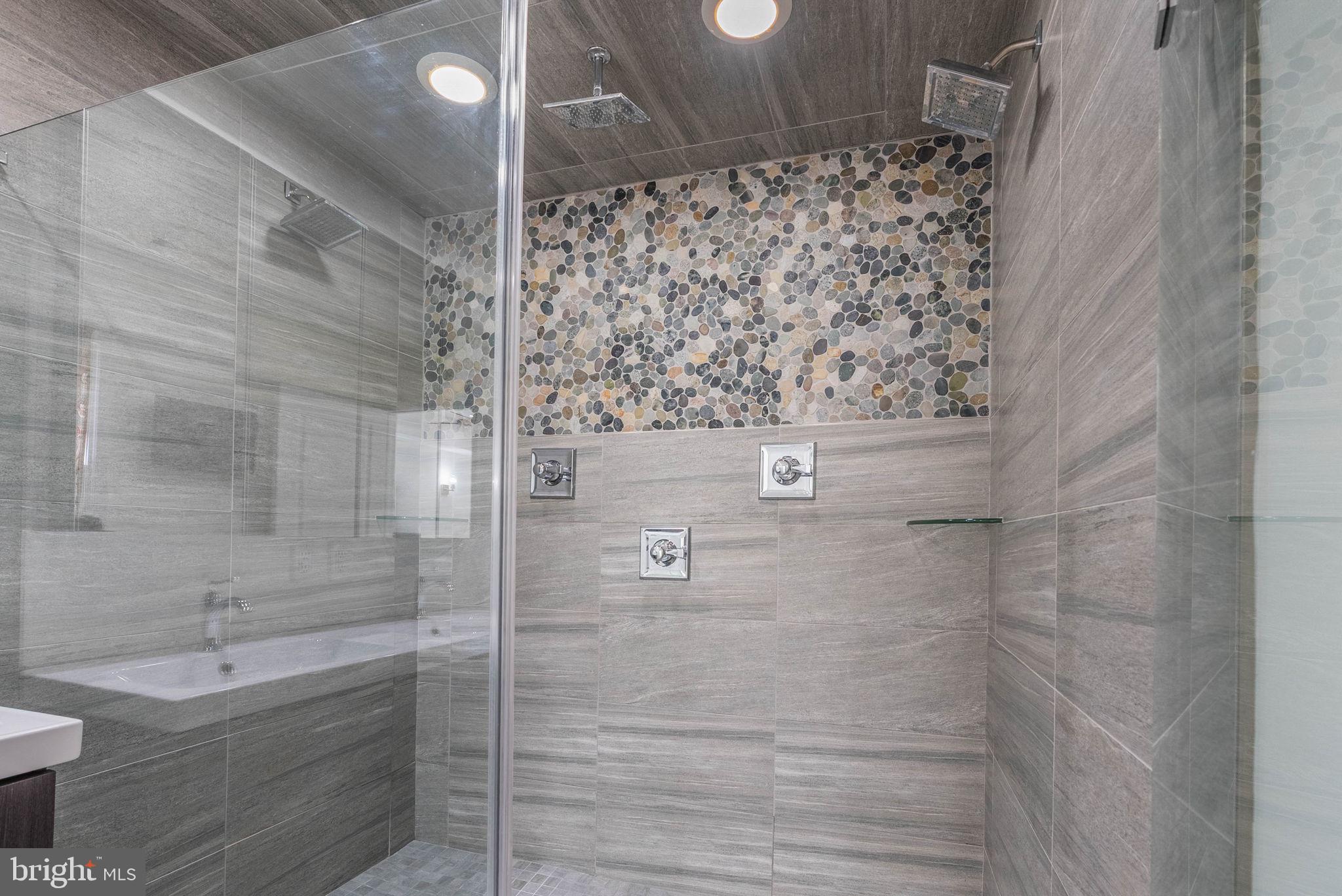 804 S LAWRENCE STREET