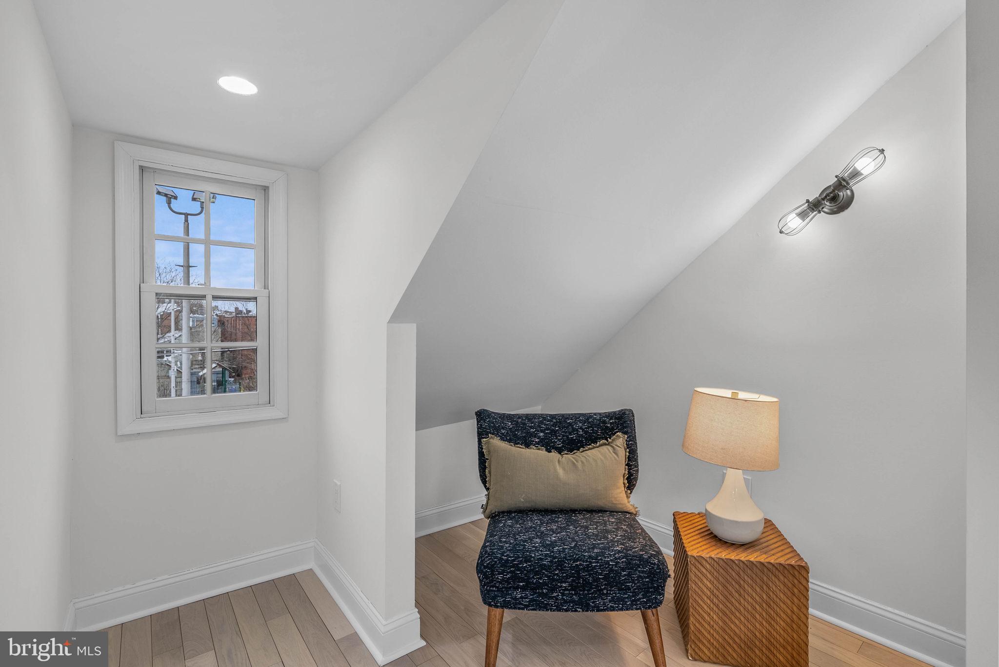 804 S LAWRENCE STREET