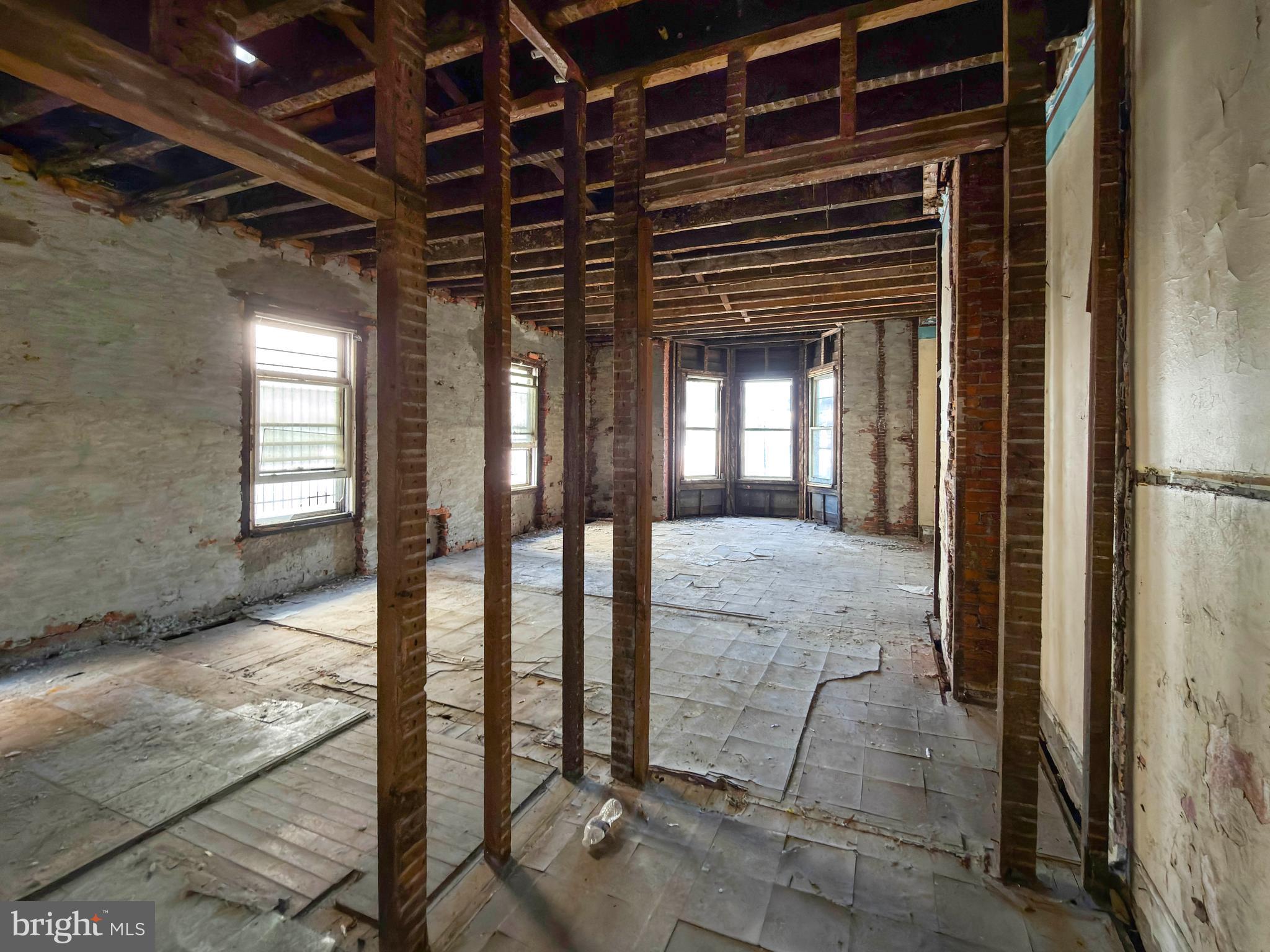 421 N PRESTON STREET