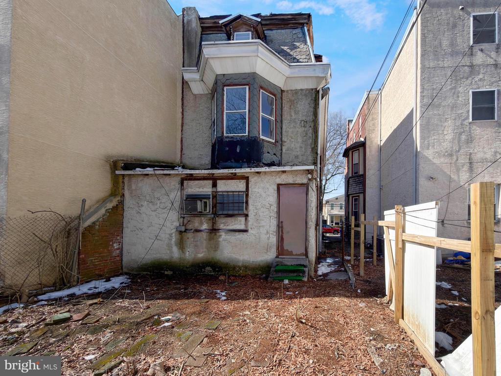 421 N PRESTON STREET