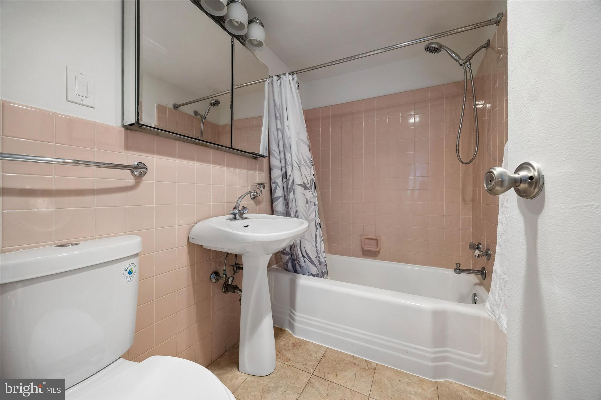 1806 RITTENHOUSE SQUARE 18 403