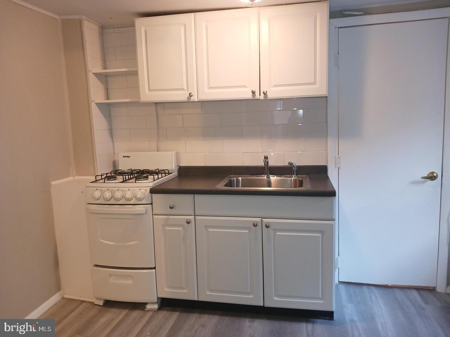 920 E PASSYUNK AVENUE