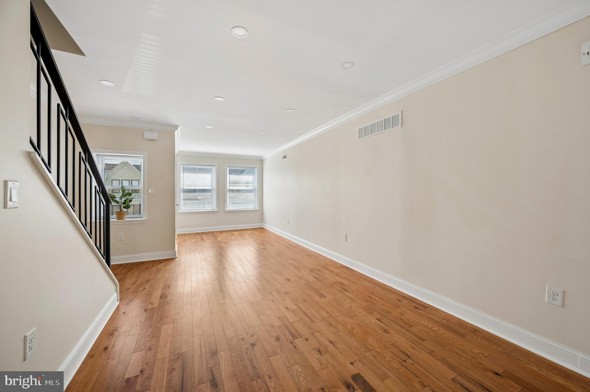 5753 HADDINGTON STREET