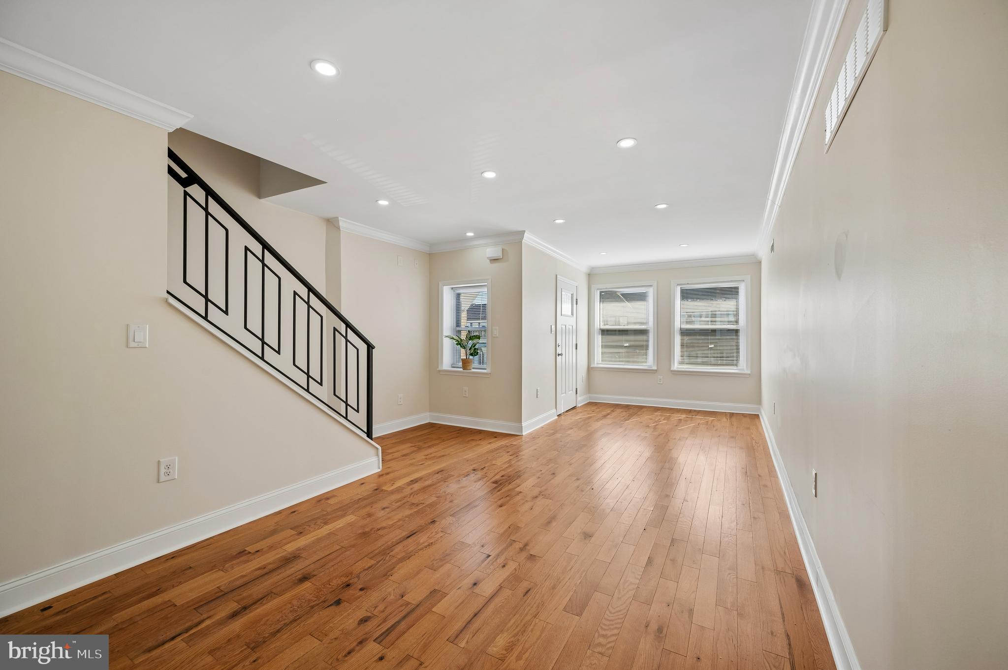 5753 HADDINGTON STREET