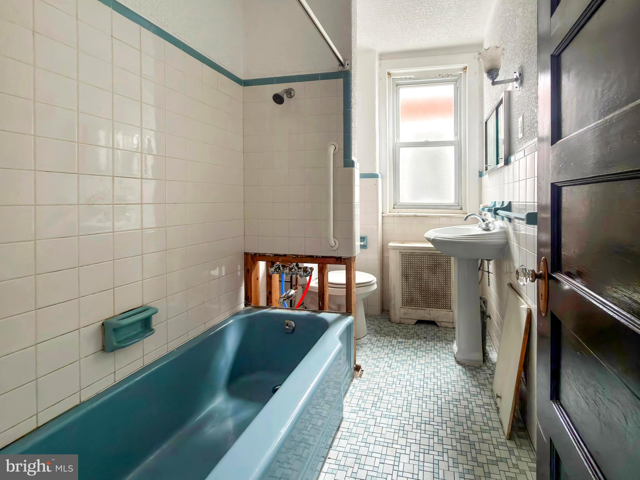 6144 CATHARINE STREET