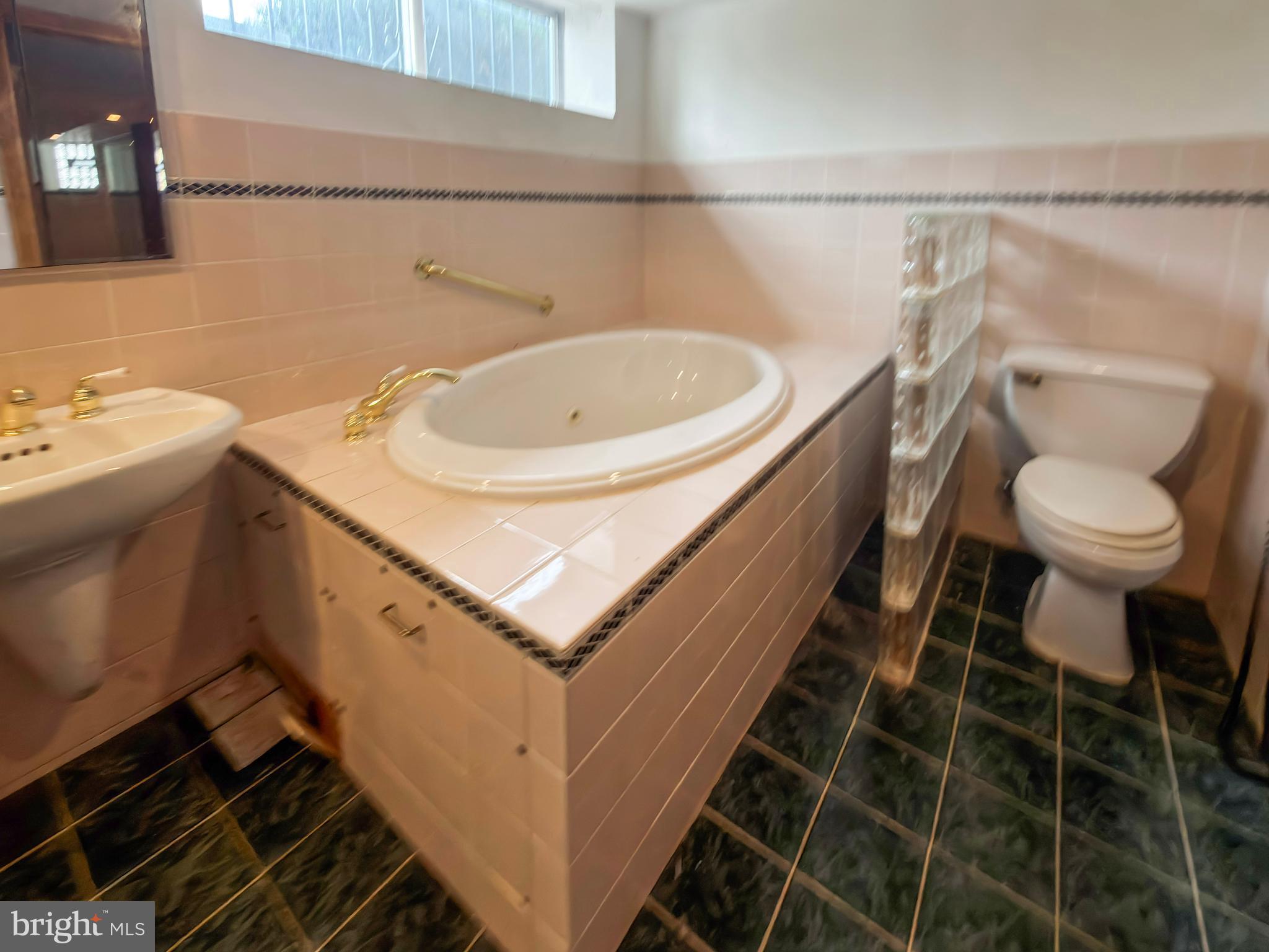 6144 CATHARINE STREET