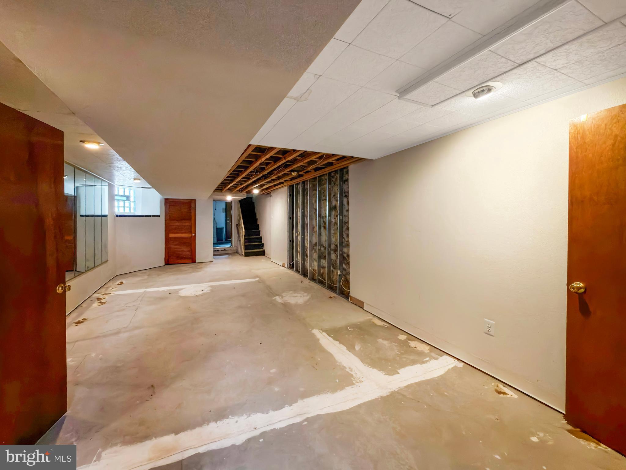 6144 CATHARINE STREET