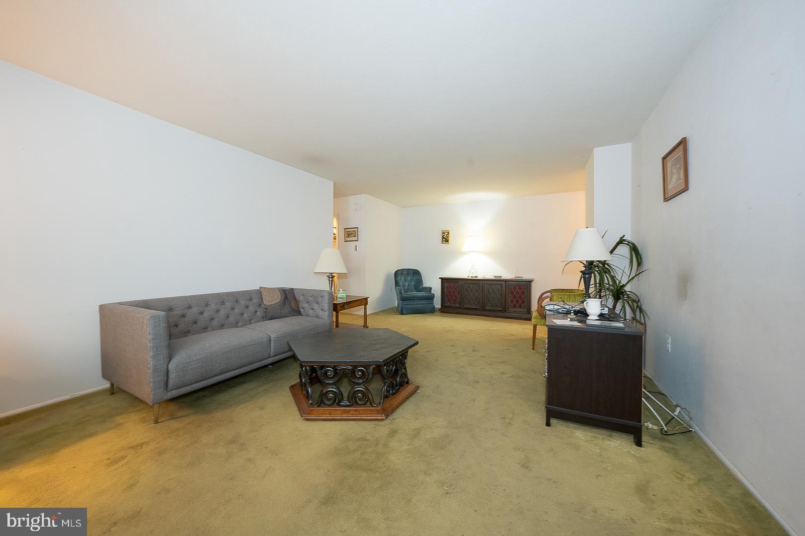 1901 JOHN F KENNEDY BOULEVARD 718