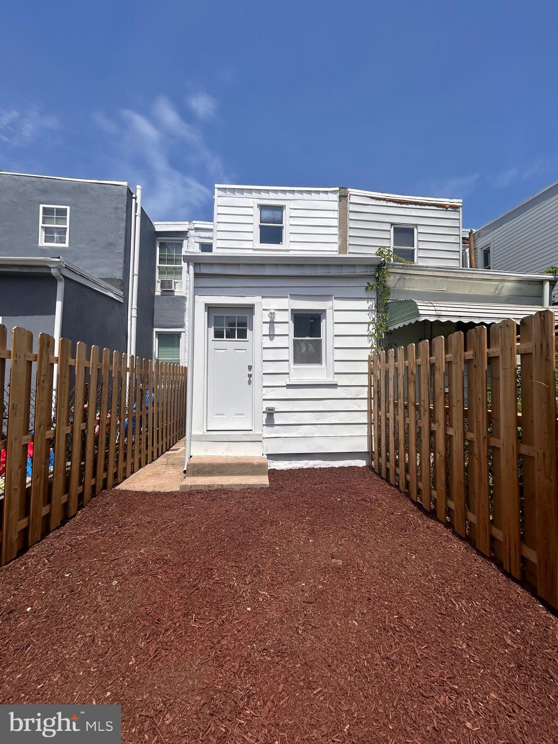 3047 CORAL STREET