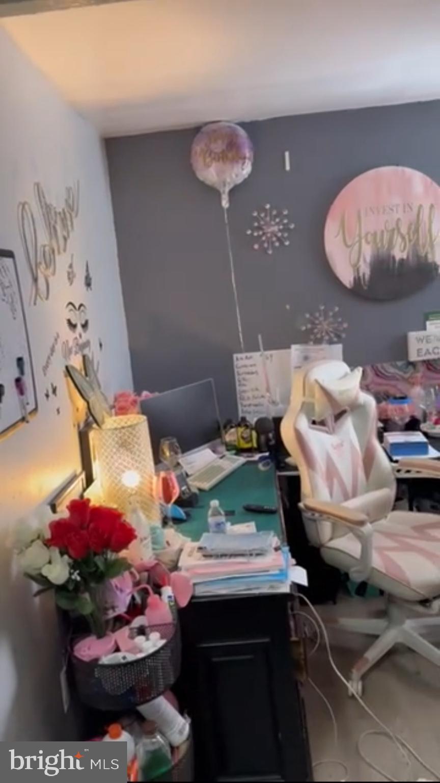 5754 N MARVINE STREET