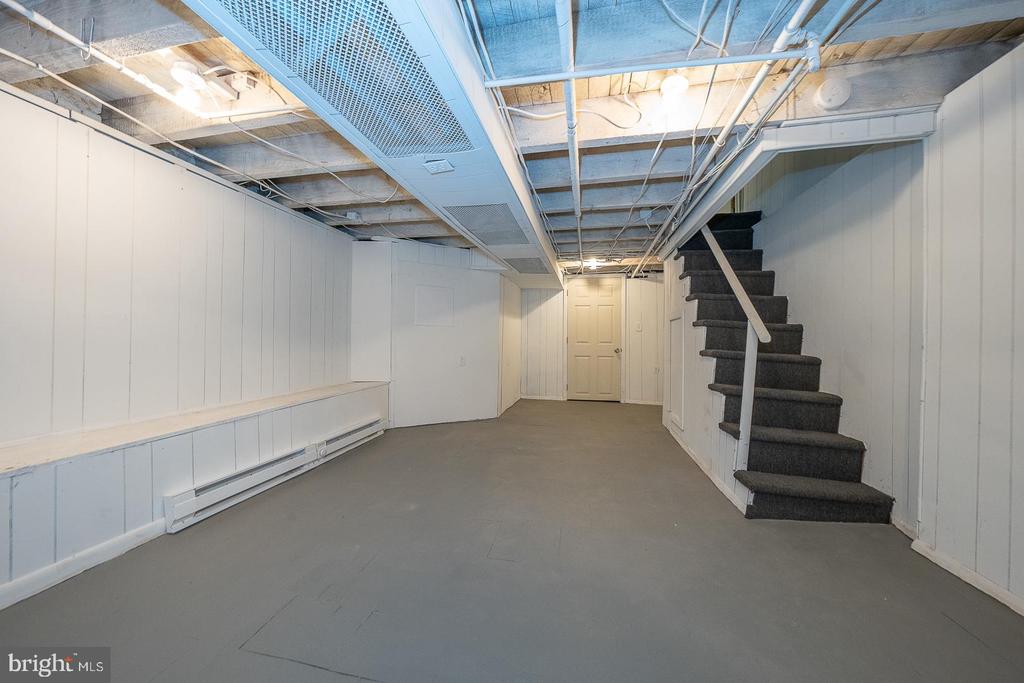 34 W DURHAM STREET