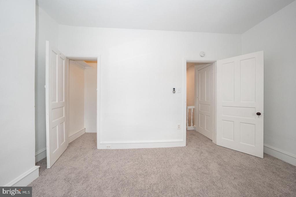 34 W DURHAM STREET
