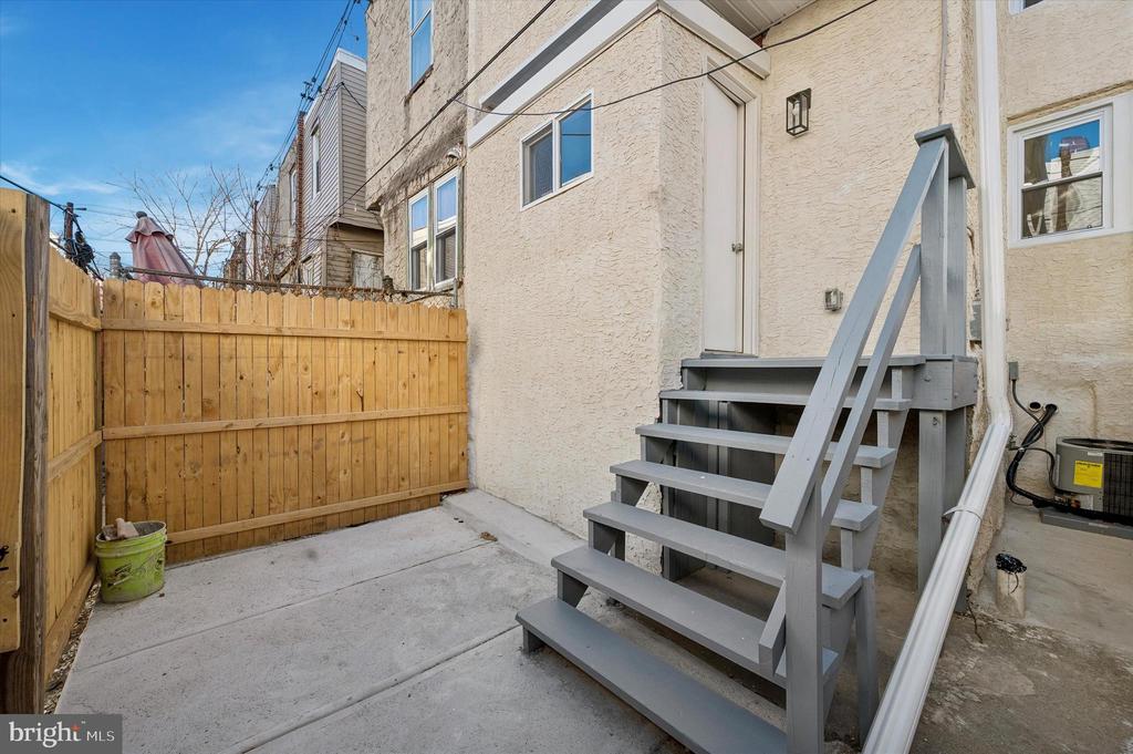 5537 MALCOLM STREET