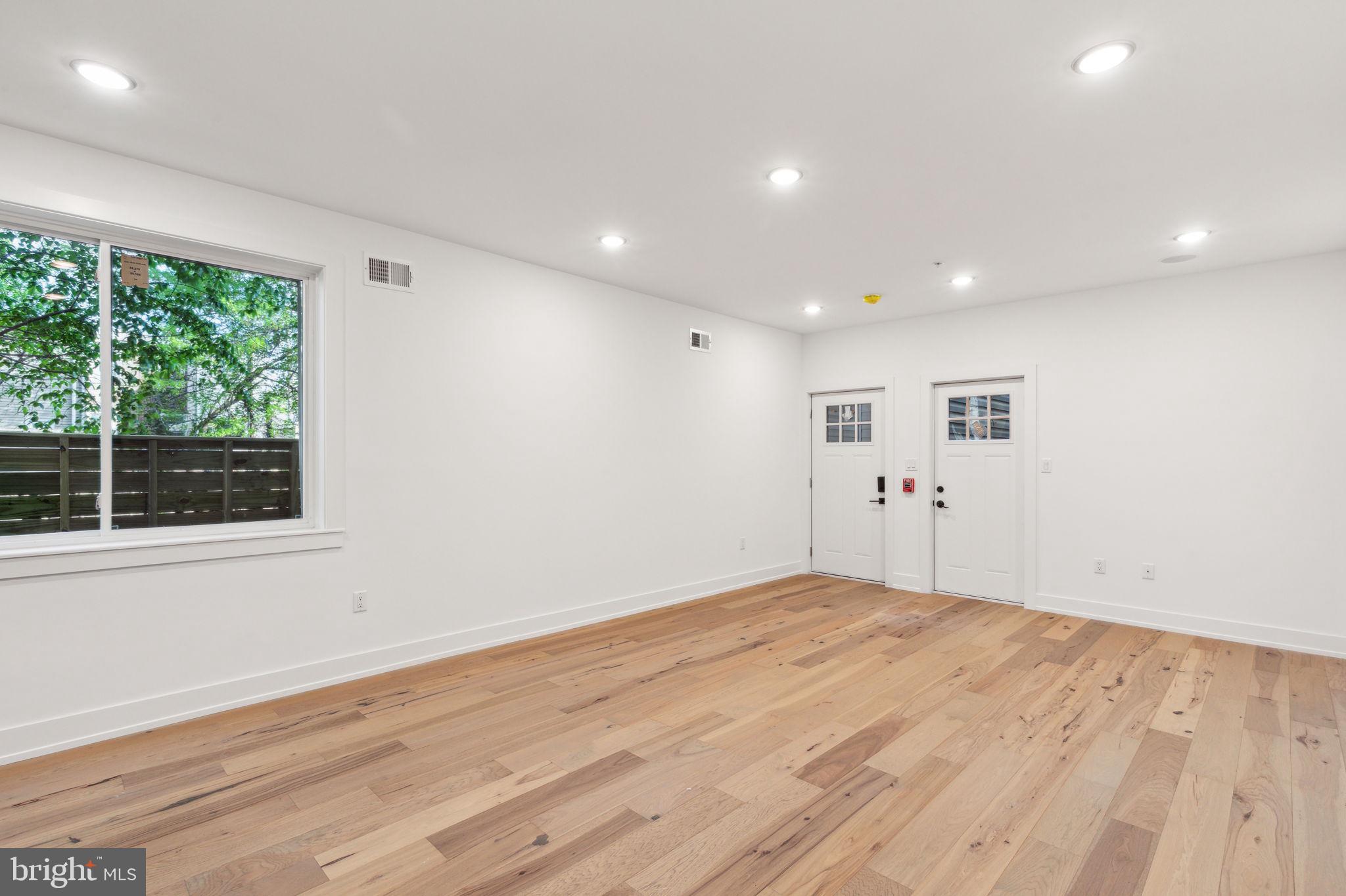 1214 E SUSQUEHANNA AVENUE 2