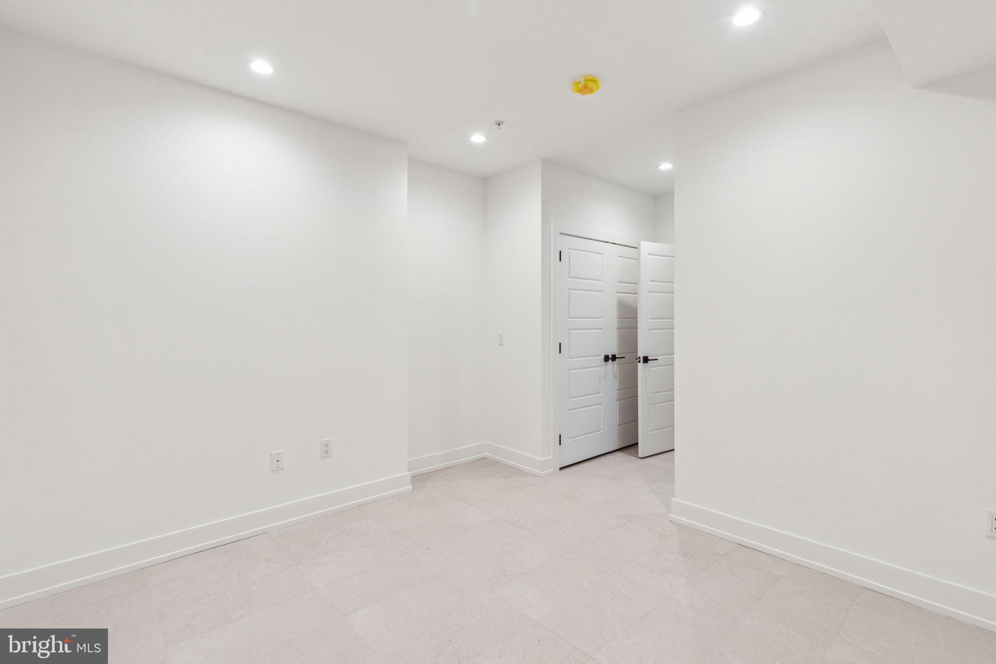 1214 E SUSQUEHANNA AVENUE 2