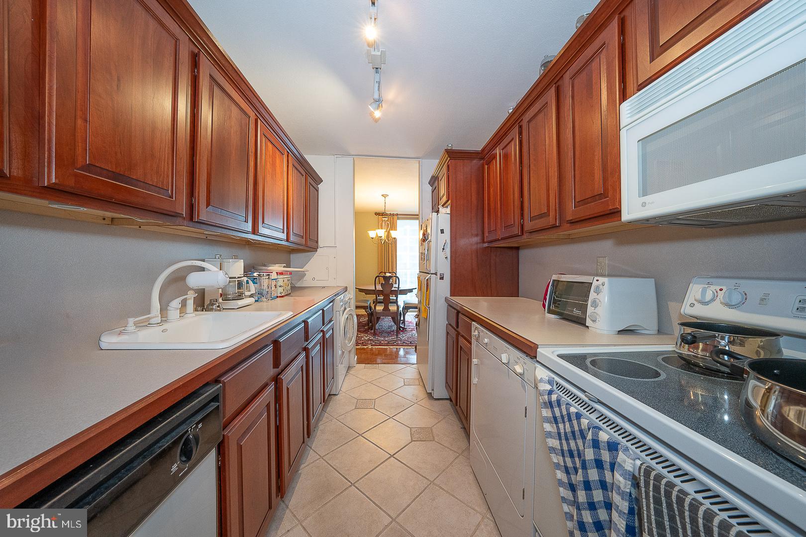 1919 CHESTNUT STREET 2020