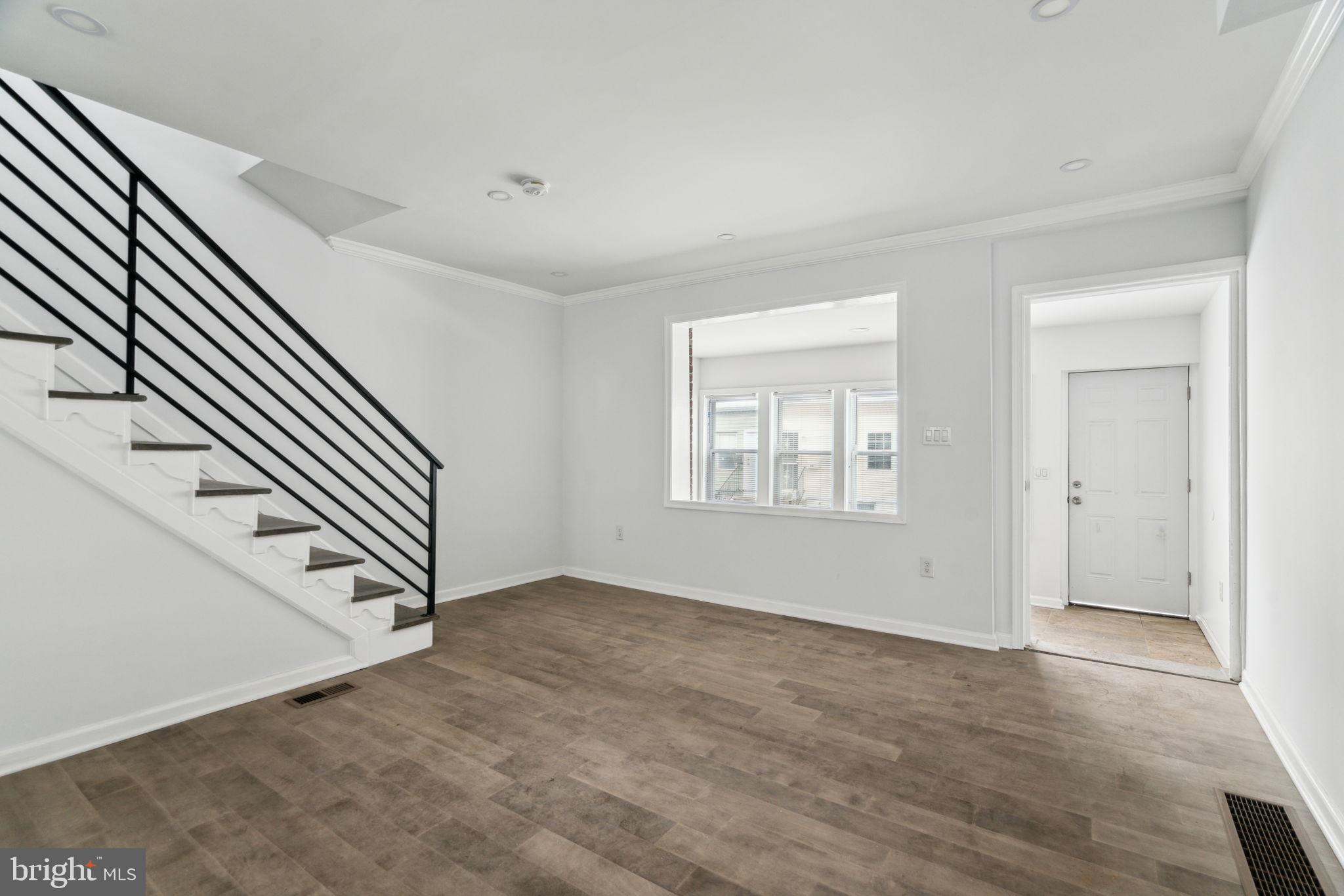 2041 S BUCKNELL STREET