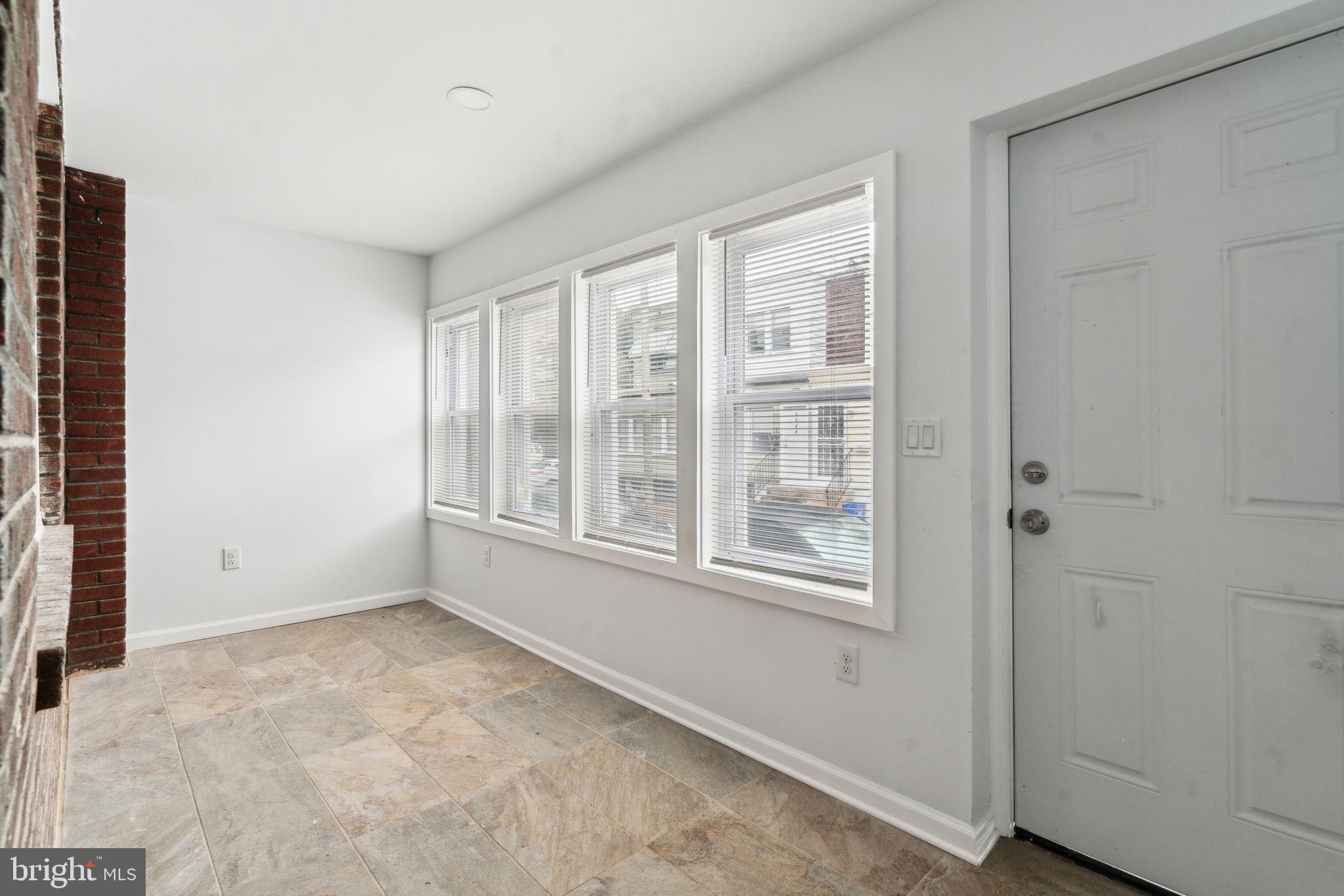 2041 S BUCKNELL STREET