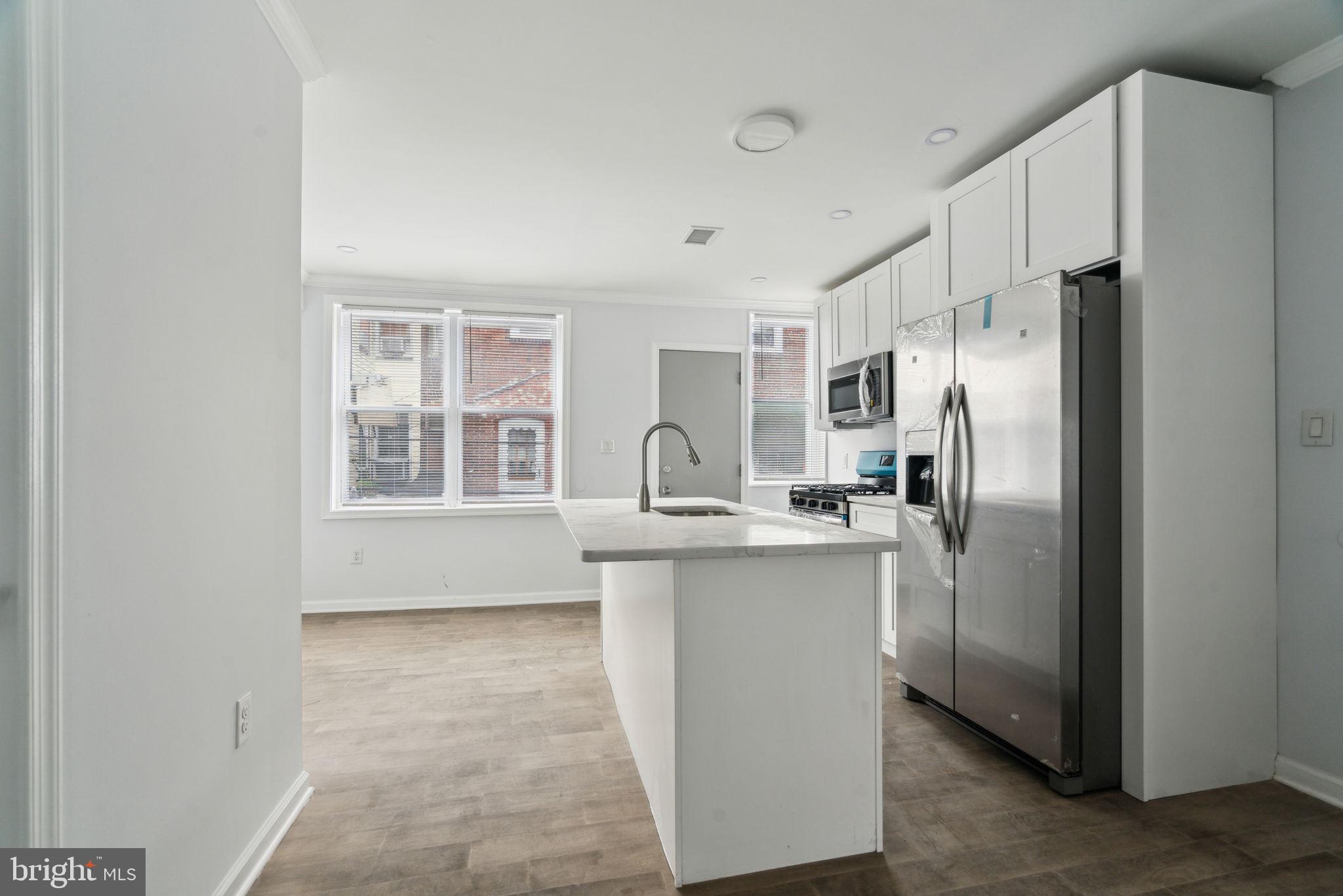 2041 S BUCKNELL STREET