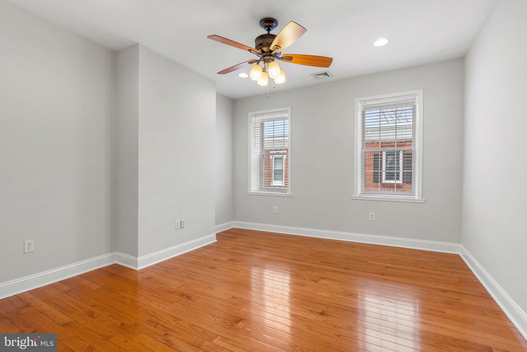 614 S LECOUNT STREET