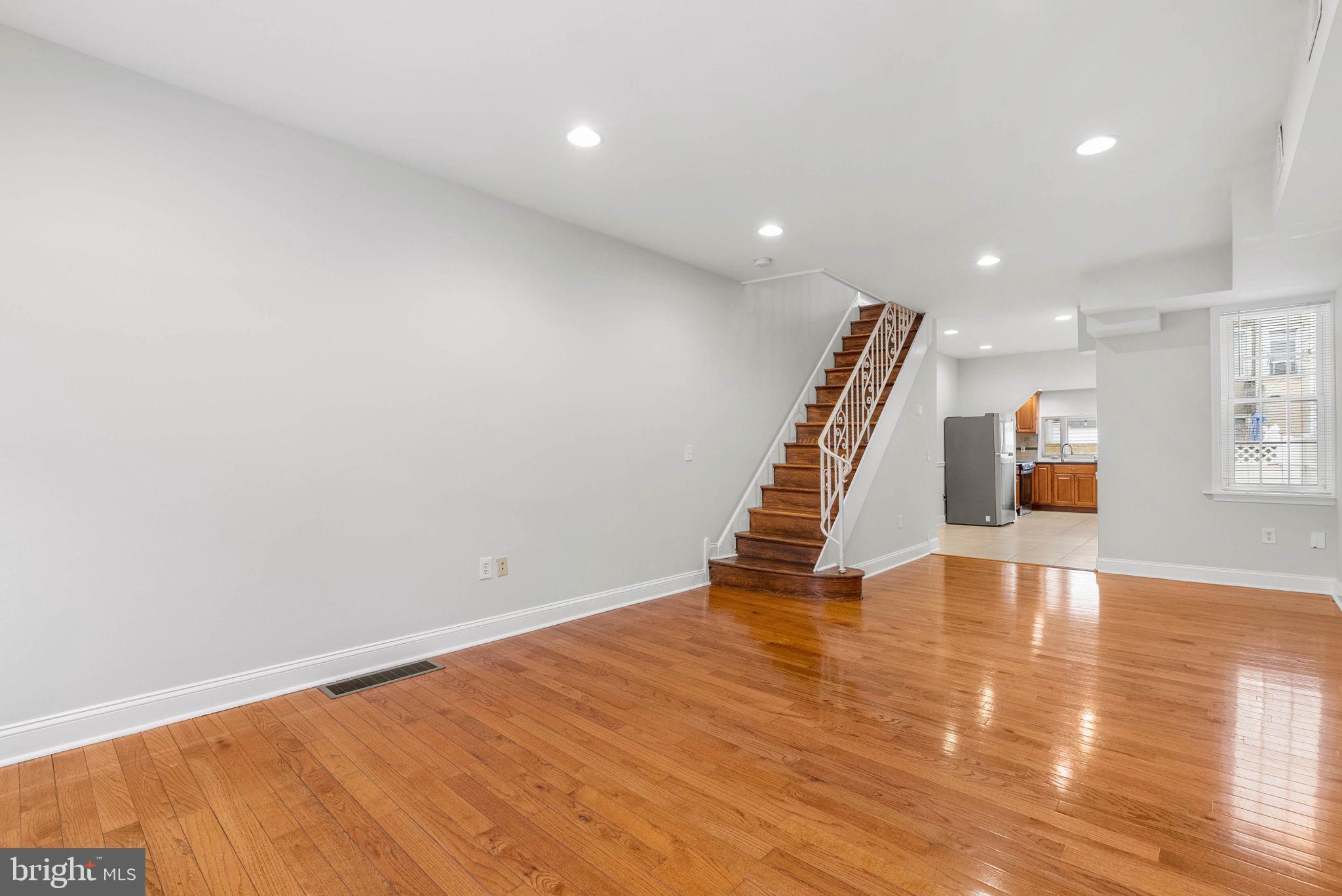 614 S LECOUNT STREET