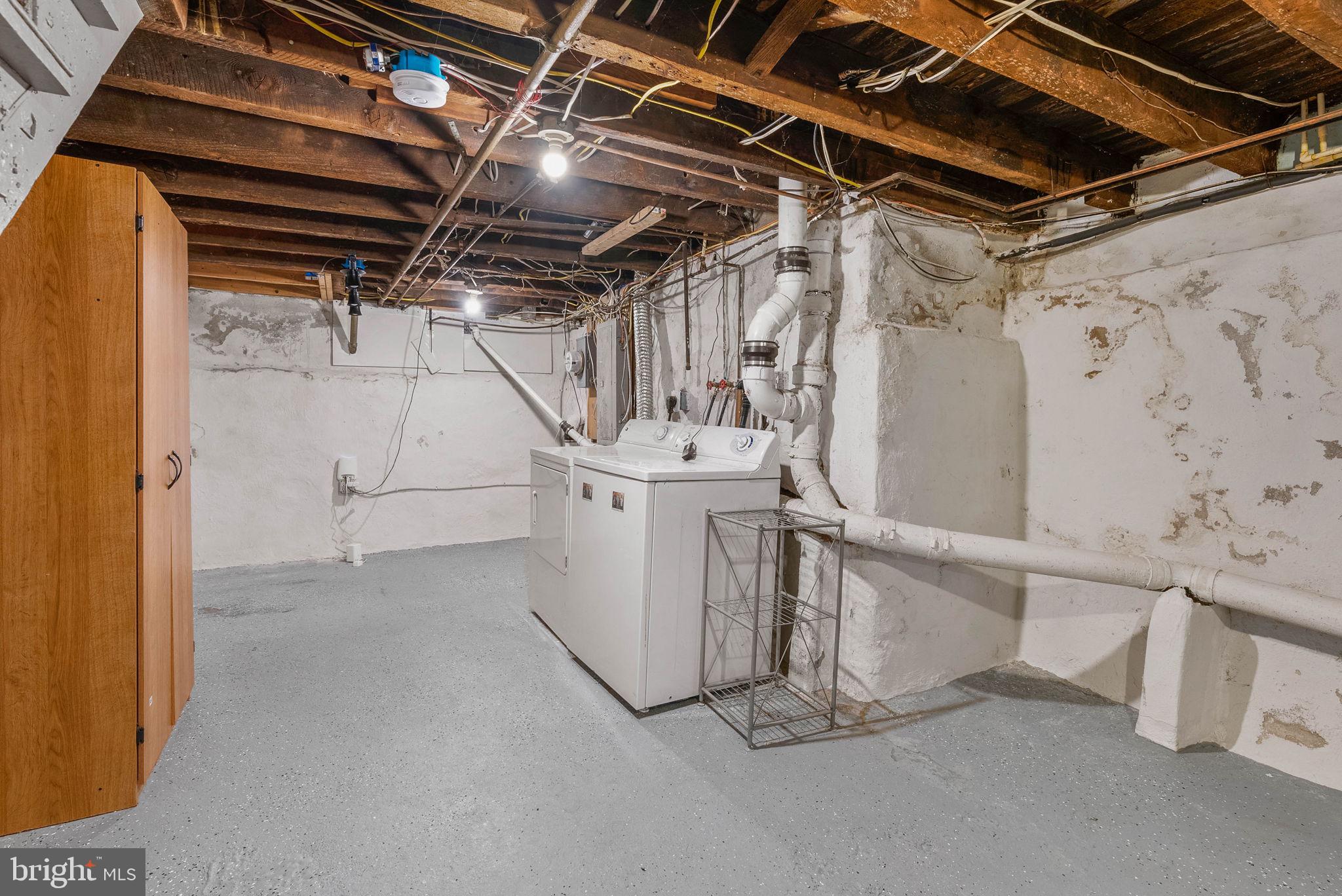 614 S LECOUNT STREET