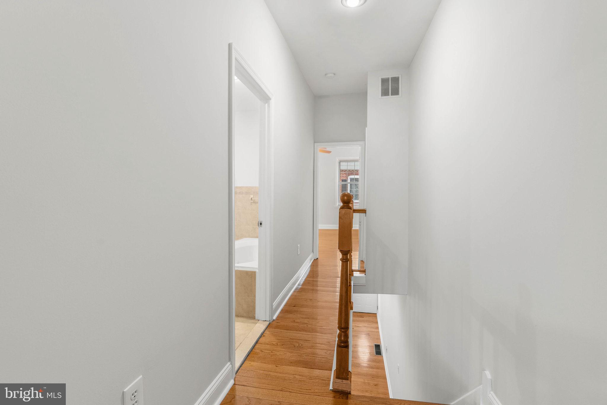 614 S LECOUNT STREET