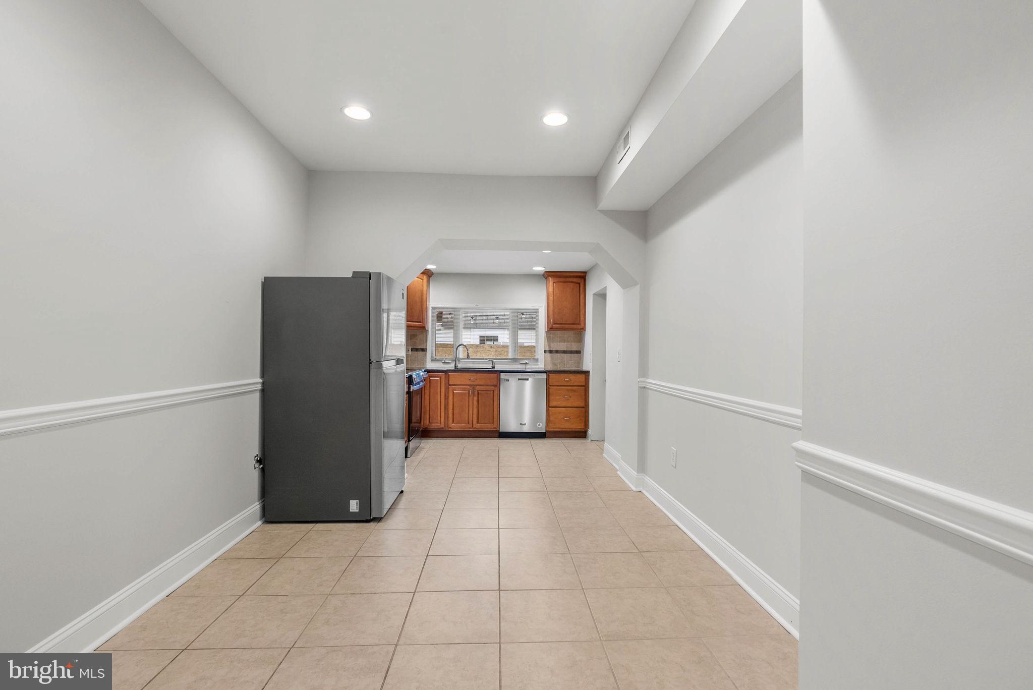 614 S LECOUNT STREET