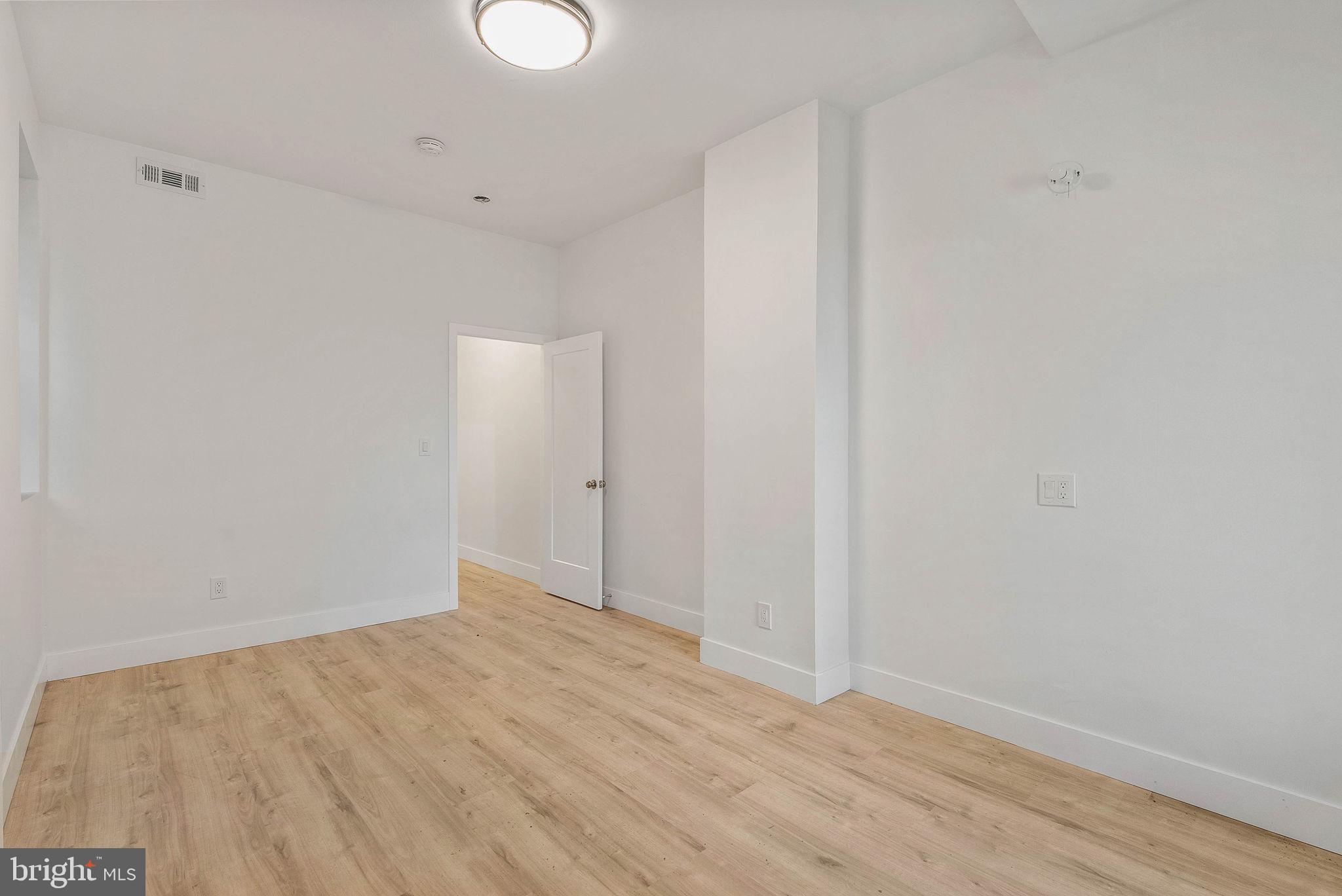 1326 POINT BREEZE AVENUE