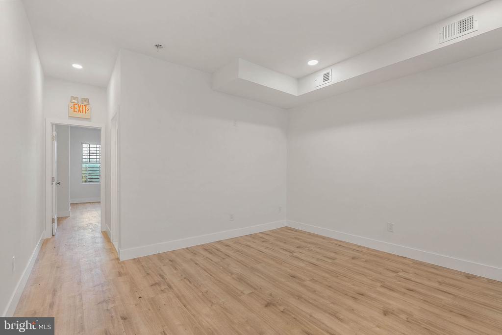 1326 POINT BREEZE AVENUE