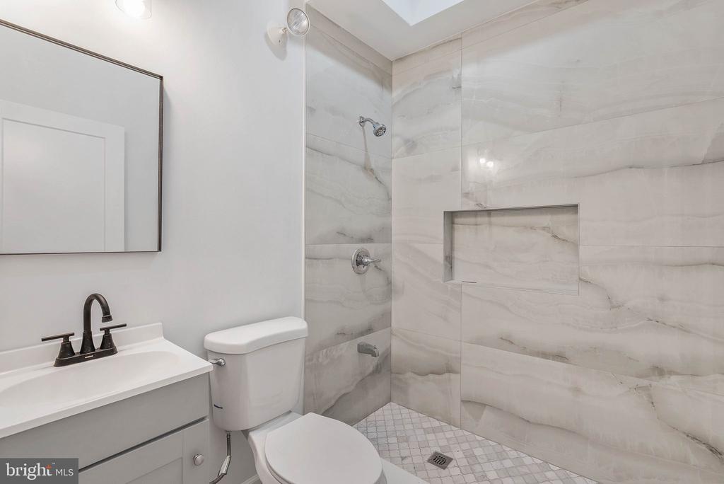 1326 POINT BREEZE AVENUE